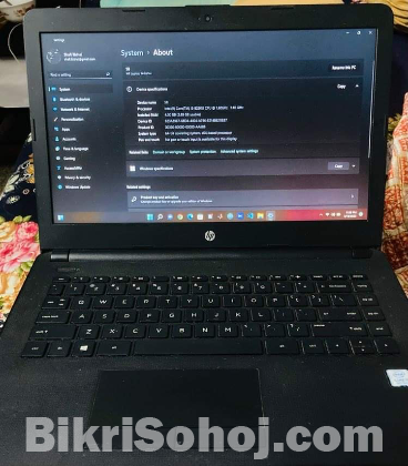 HP laptop  i5-8250U